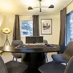 Apartment Level - Free Parking