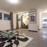 Level - Free Parking Apartment *