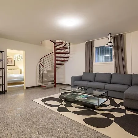 Level Suite - Seebach Apartment