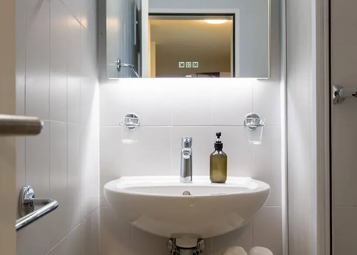 아파트 Level - Free Parking