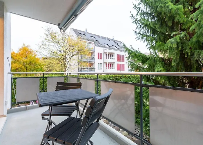 Level - Free Parking