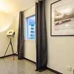 Level - Free Parking Апартаменты